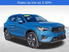 2023 Volvo XC40 B5 Plus Bright Theme SUV