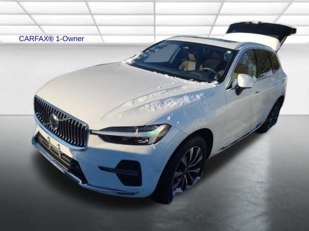 2023 Volvo XC60 Plus's photo