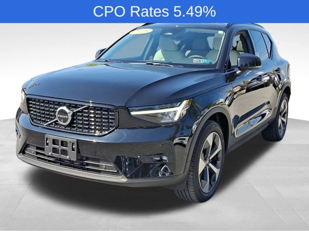 Certified 2025 Volvo XC40 B5 Plus Dark Theme SUV