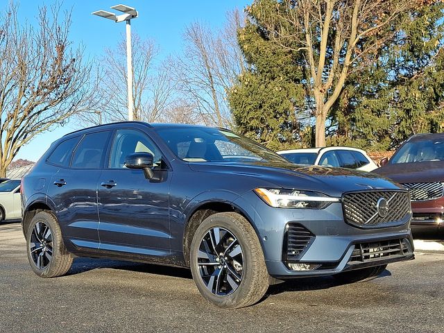 2026 Volvo XC60 Plus's photo