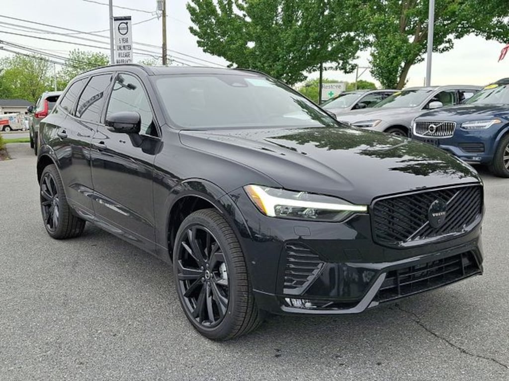 New 2026 Volvo XC60 B5 Ultra Black Edition SUV
