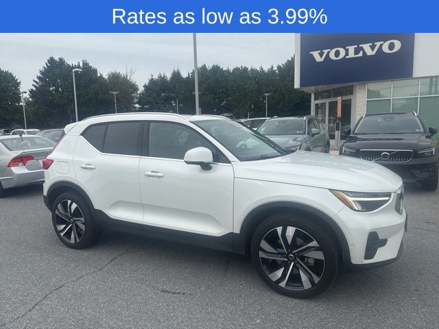 2023 Volvo XC40