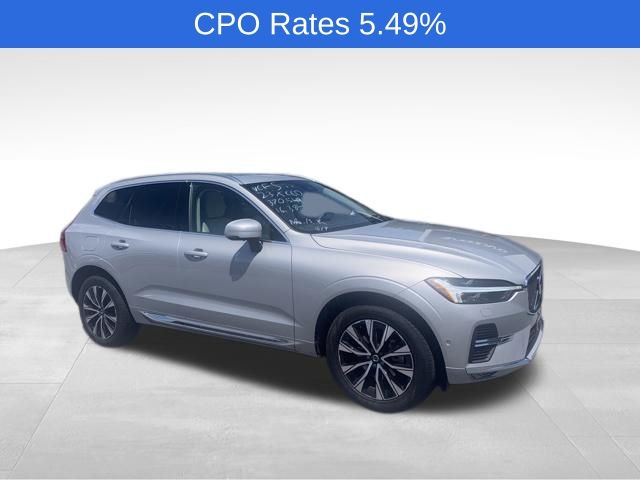 2023 Volvo XC60 B5 Plus Bright Theme AWD's photo