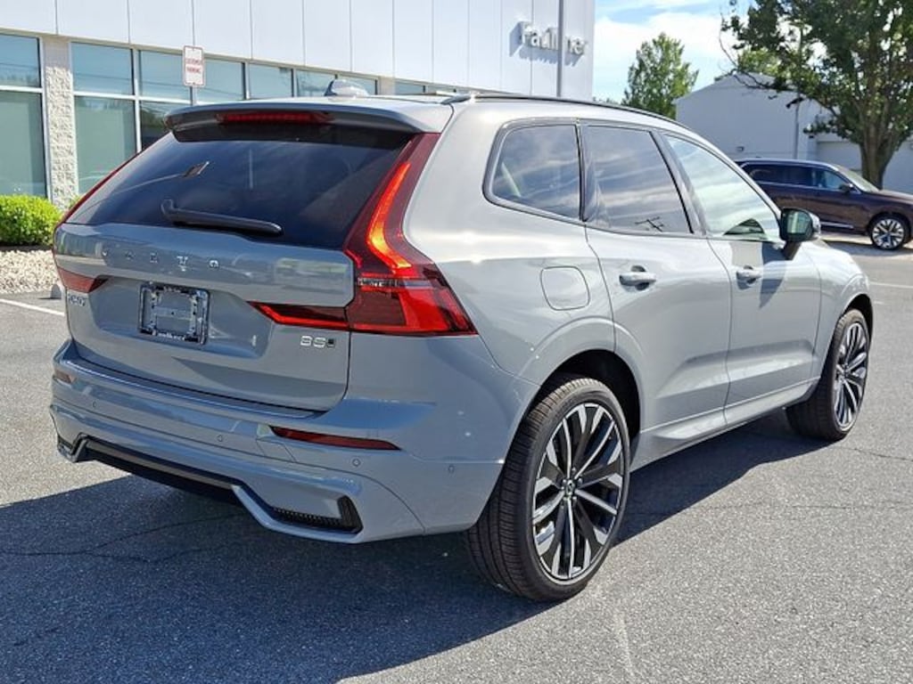 New 2026 Volvo XC60 B5 Ultra SUV