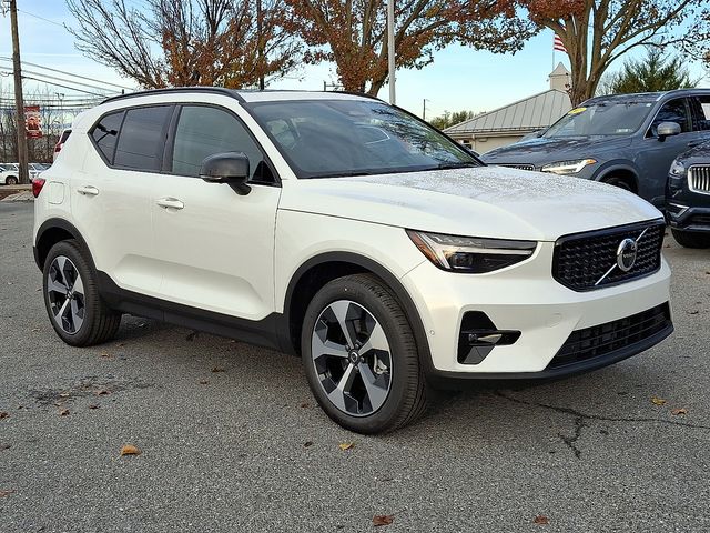 2026 Volvo XC40 Plus's photo