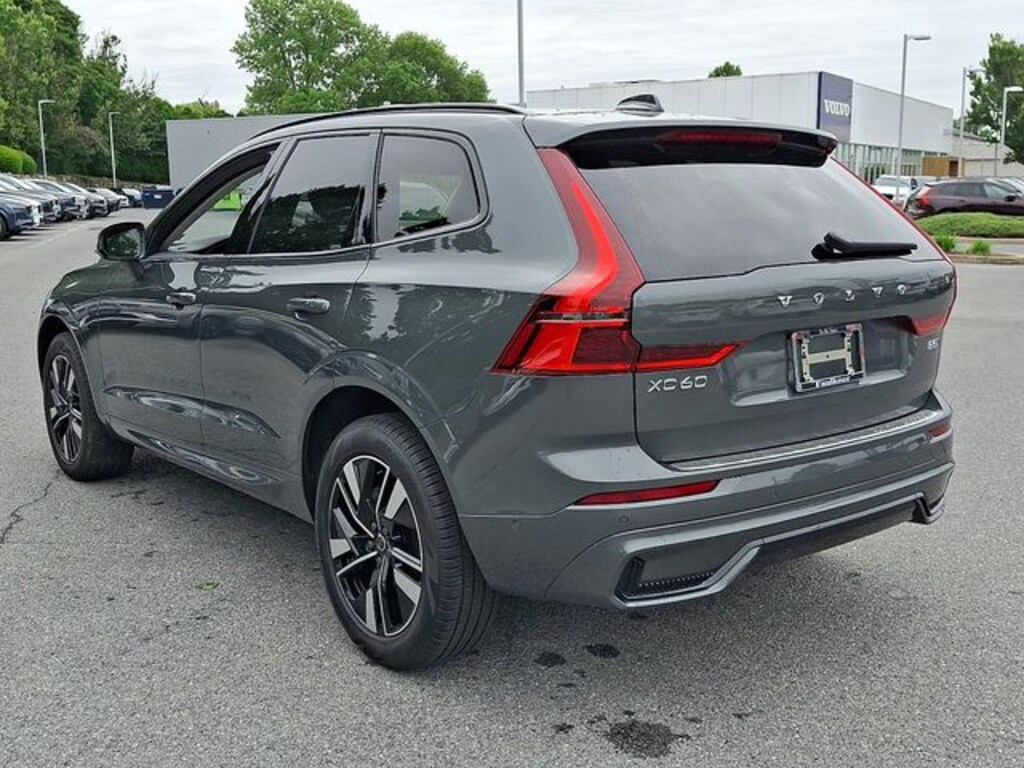 New 2026 Volvo XC60 B5 Plus SUV