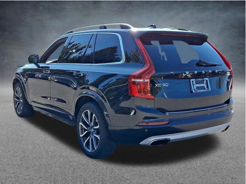 Used 2016 Volvo XC90 T6 Momentum SUV