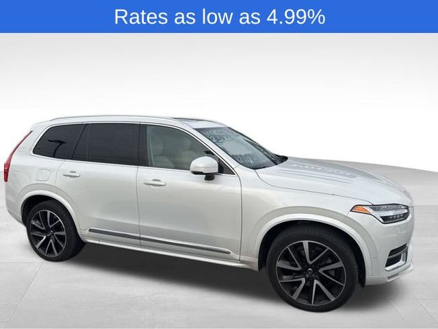 2023 Volvo XC90 Plus's photo