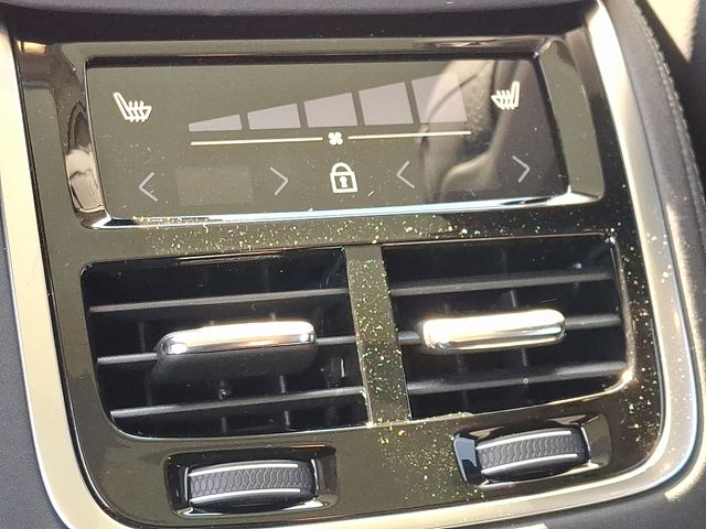2026 Volvo XC90 Plus - Photo 10