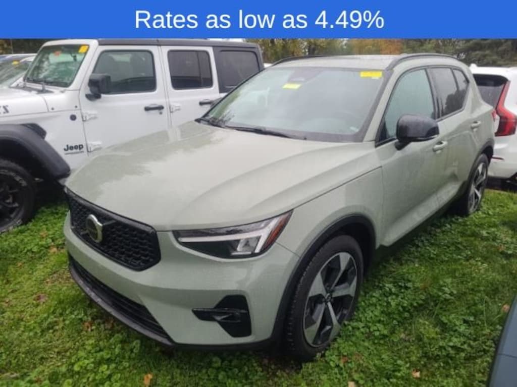 Certified 2023 Volvo XC40 B5 Plus Dark Theme SUV