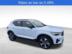 2026 Volvo XC40 B5 Plus SUV