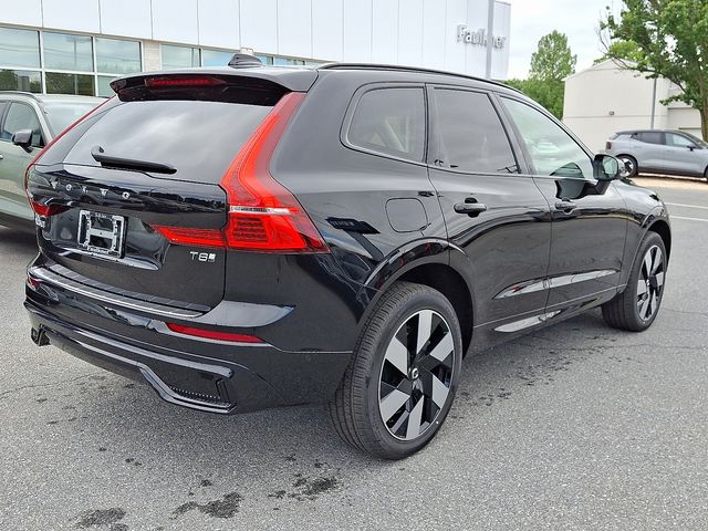 2025 Volvo XC60 Hybrid T8 Plus photo 4