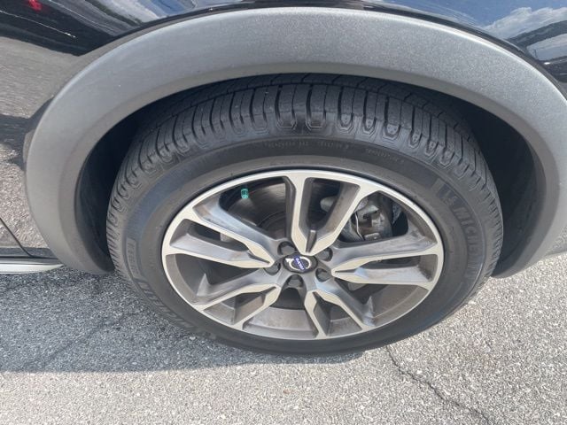 Used 2018 Volvo V60 Base with VIN YV440MWKXJ2058007 for sale in East Petersburg, PA