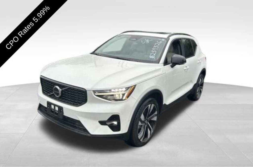 Used 2025 Volvo XC40 B5 Ultra Dark Theme SUV