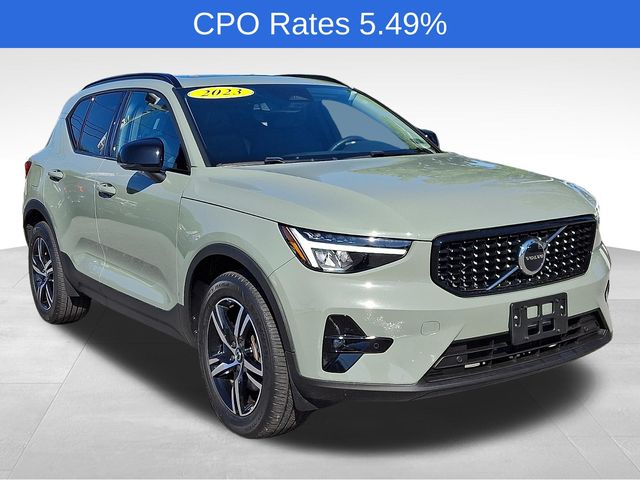 2023 Volvo XC40 B5 Plus Dark AWD's photo