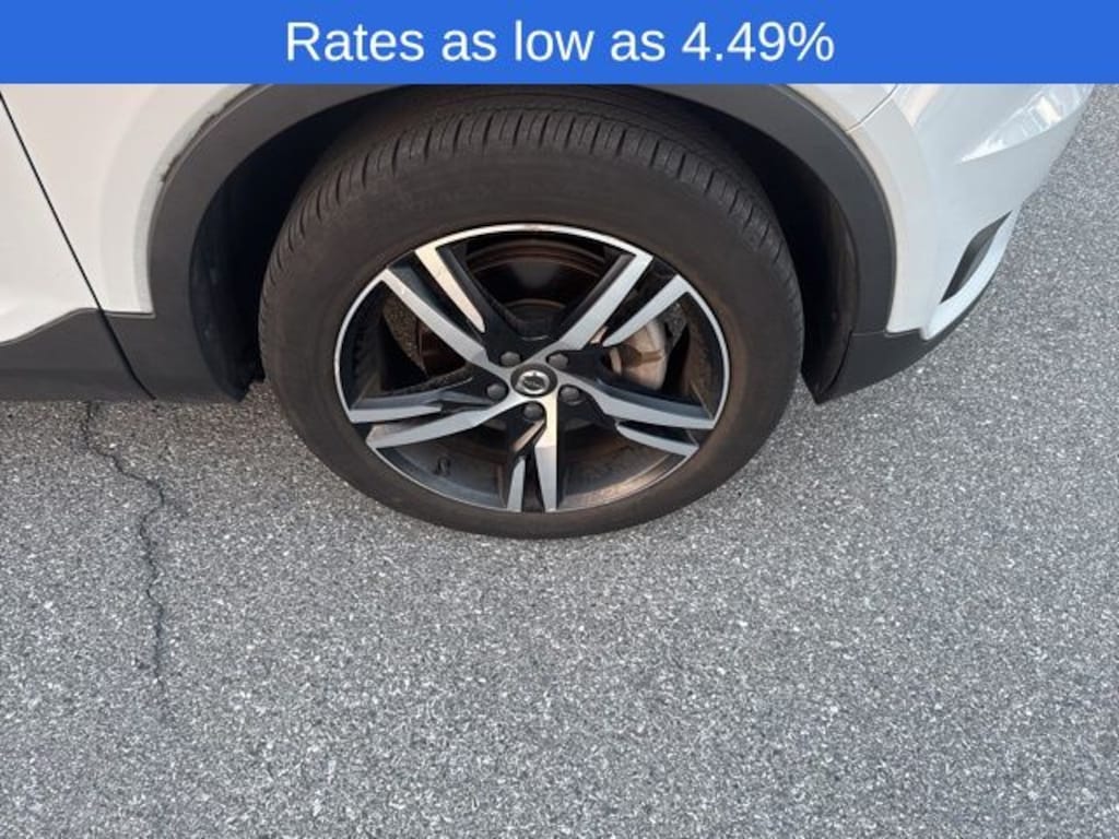 Certified 2022 Volvo XC40 R-Design SUV