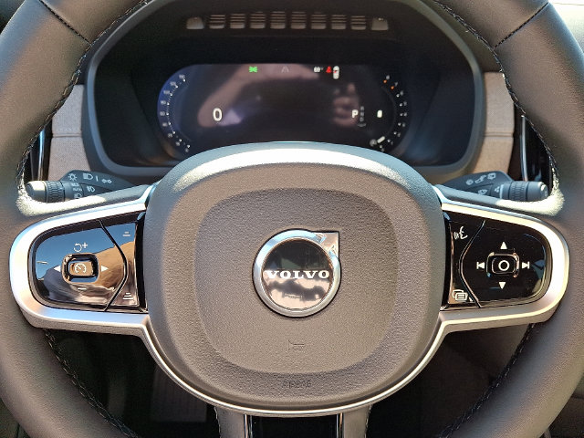 2026 Volvo XC90 Plus - Photo 13