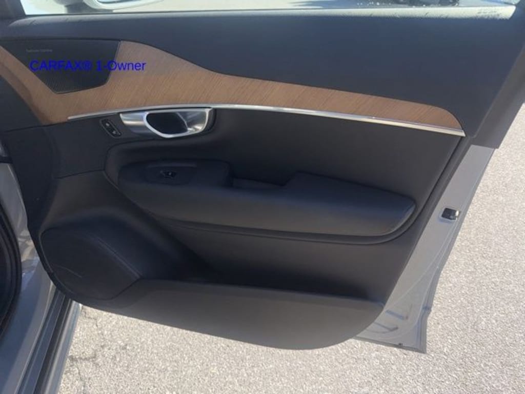 Certified 2024 Volvo XC90 B6 Plus Bright Theme 6-Seater SUV