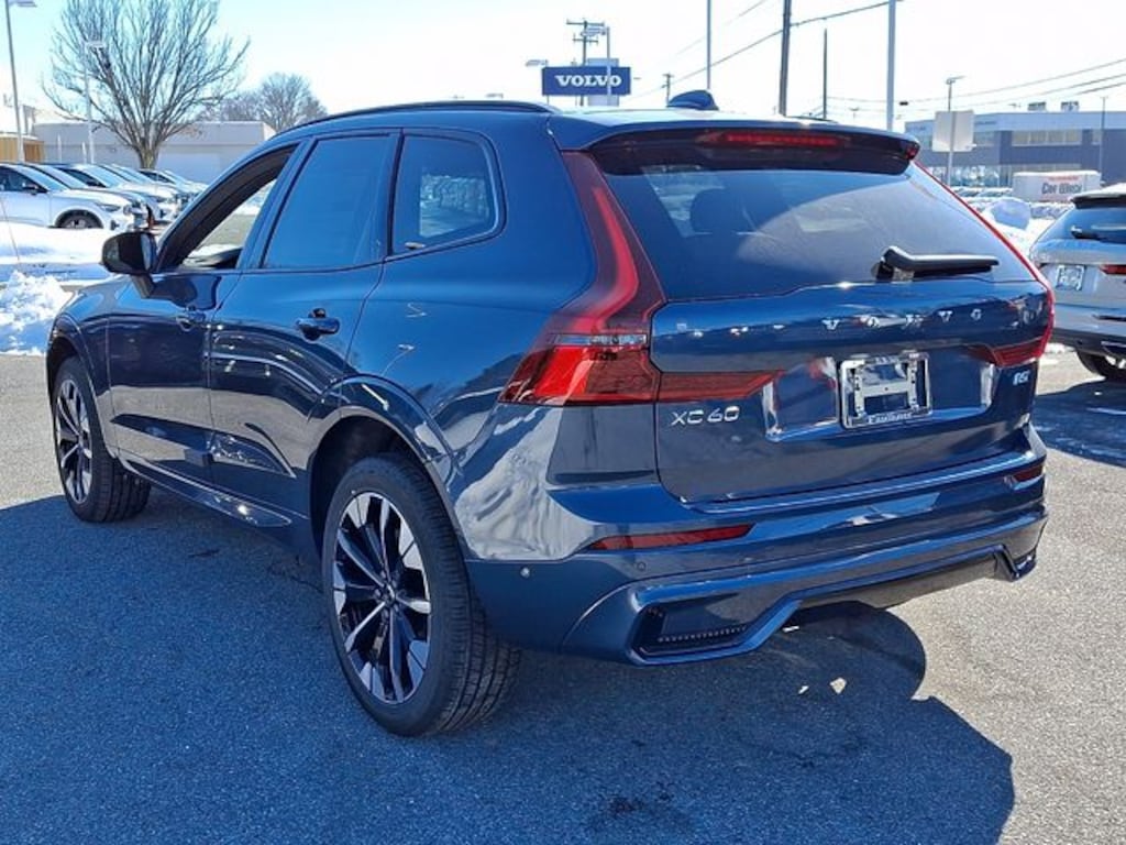New 2026 Volvo XC60 B5 Plus SUV