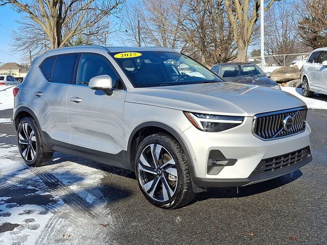 2025 Volvo XC40 Ultra's photo