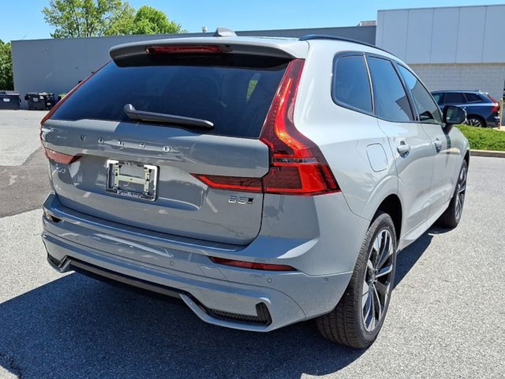 New 2026 Volvo XC60 B5 Plus SUV