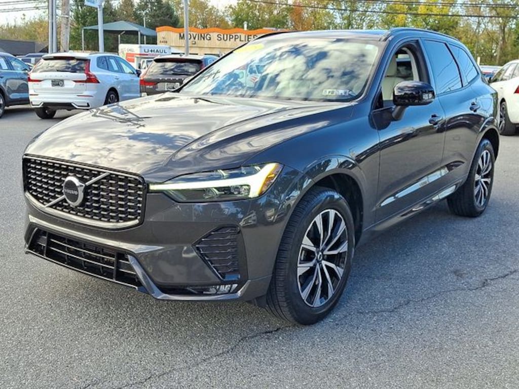 Used 2025 Volvo XC60 B5 Core SUV