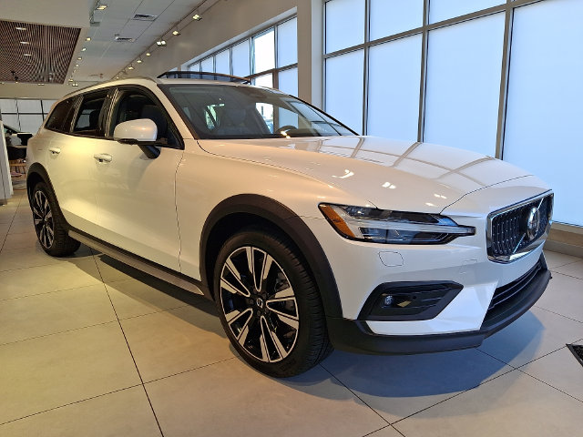 2026 Volvo V60 Cross Country