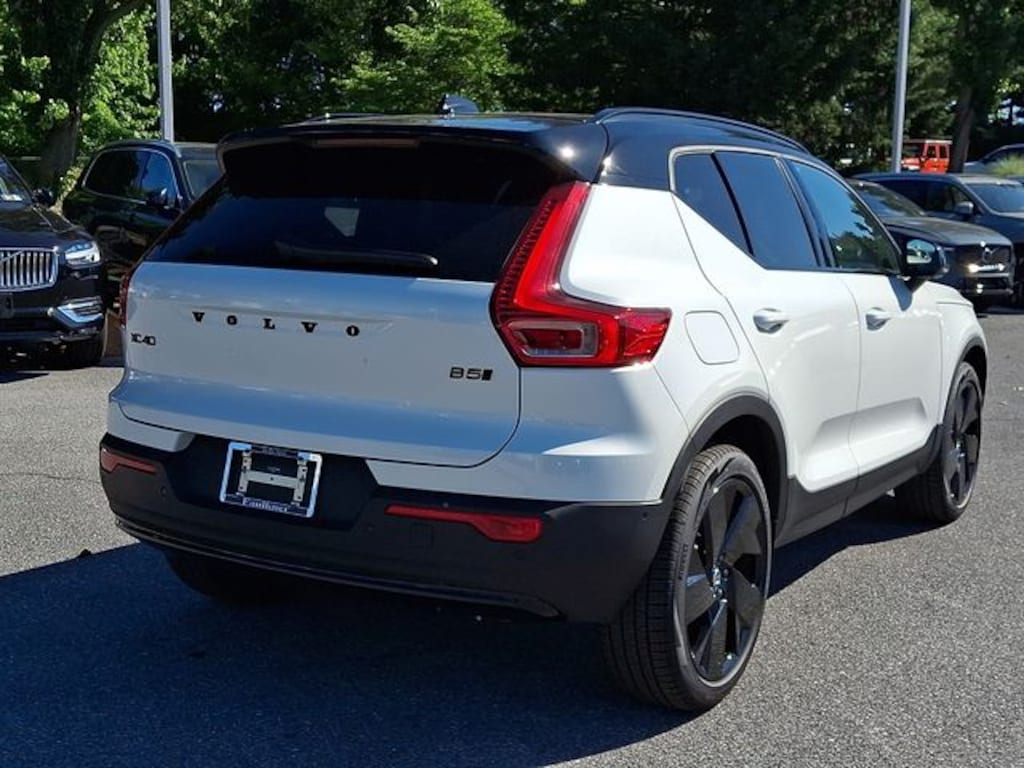 New 2026 Volvo XC40 B5 Ultra Black Edition SUV