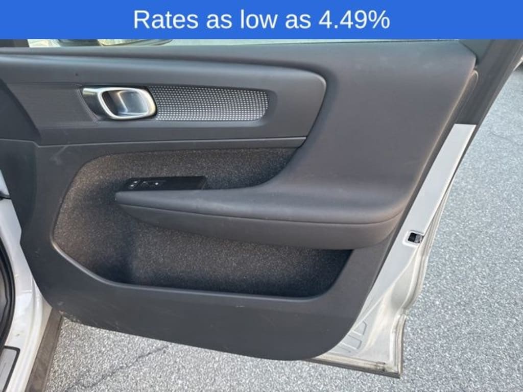 Certified 2022 Volvo XC40 R-Design SUV