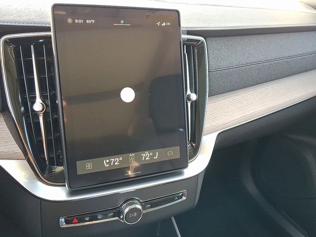 2026 Volvo XC90 Plus - Photo 15