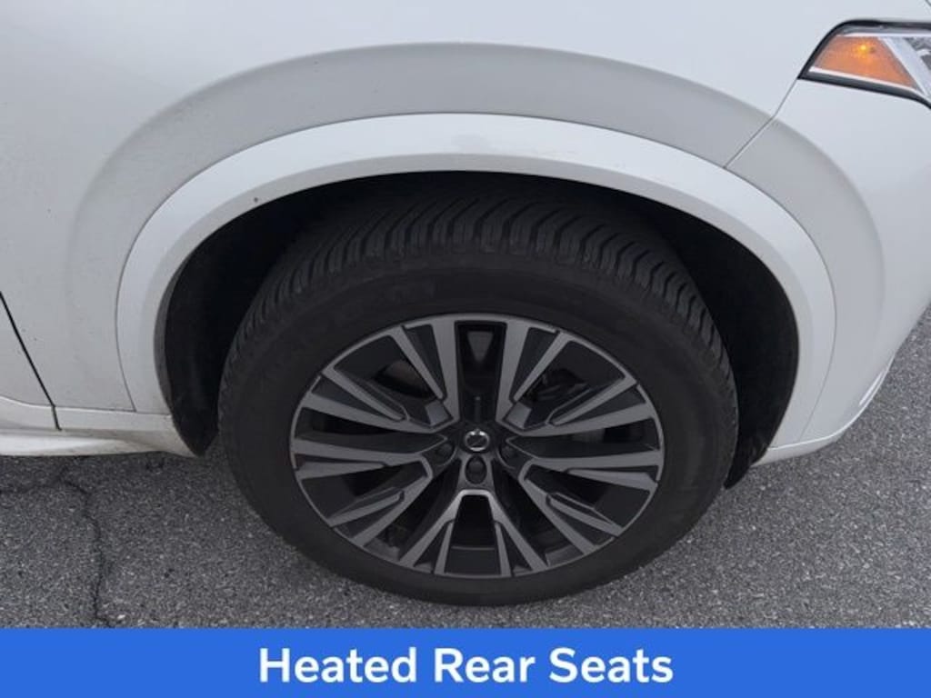 Used 2021 Volvo XC90 T6 Momentum SUV