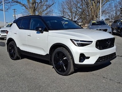 2026 Volvo XC40 B5 Ultra Black Edition AWD SUV