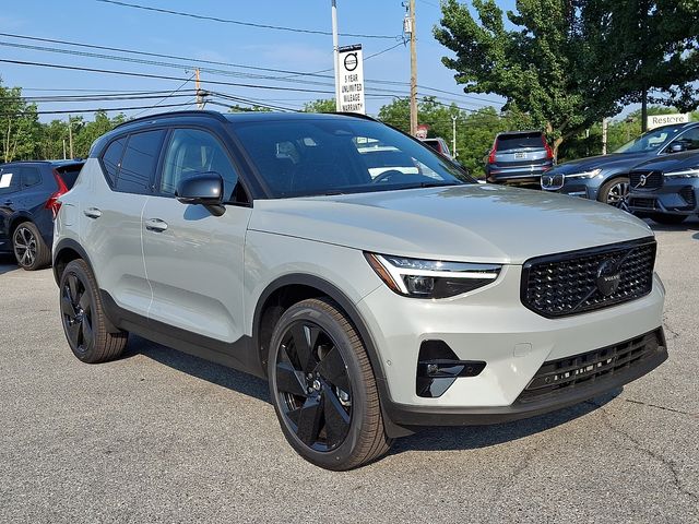 2026 Volvo XC40 SUV 