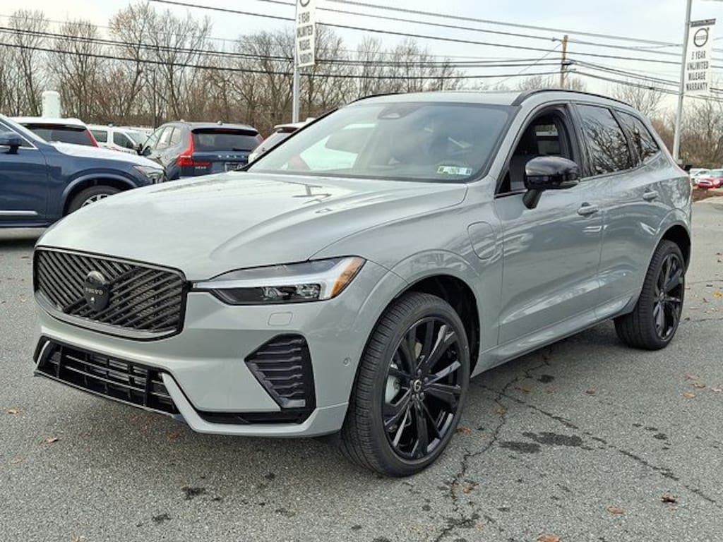 New 2026 Volvo XC60 plug-in hybrid T8 Ultra Black Edition SUV