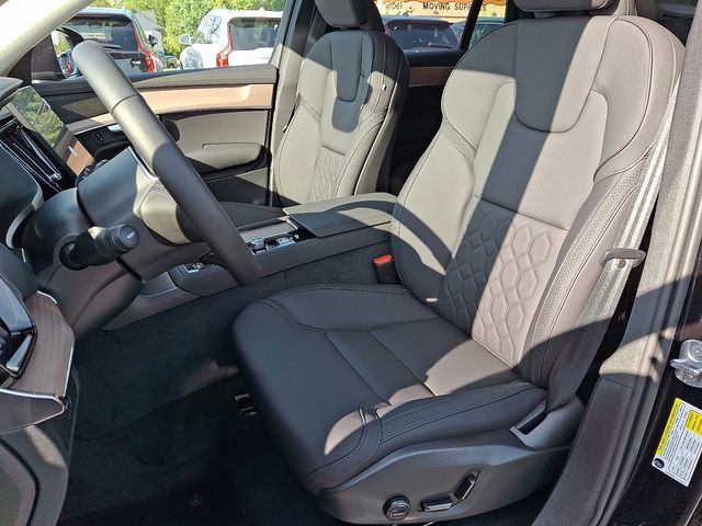 2026 Volvo XC90 Plus - Photo 13
