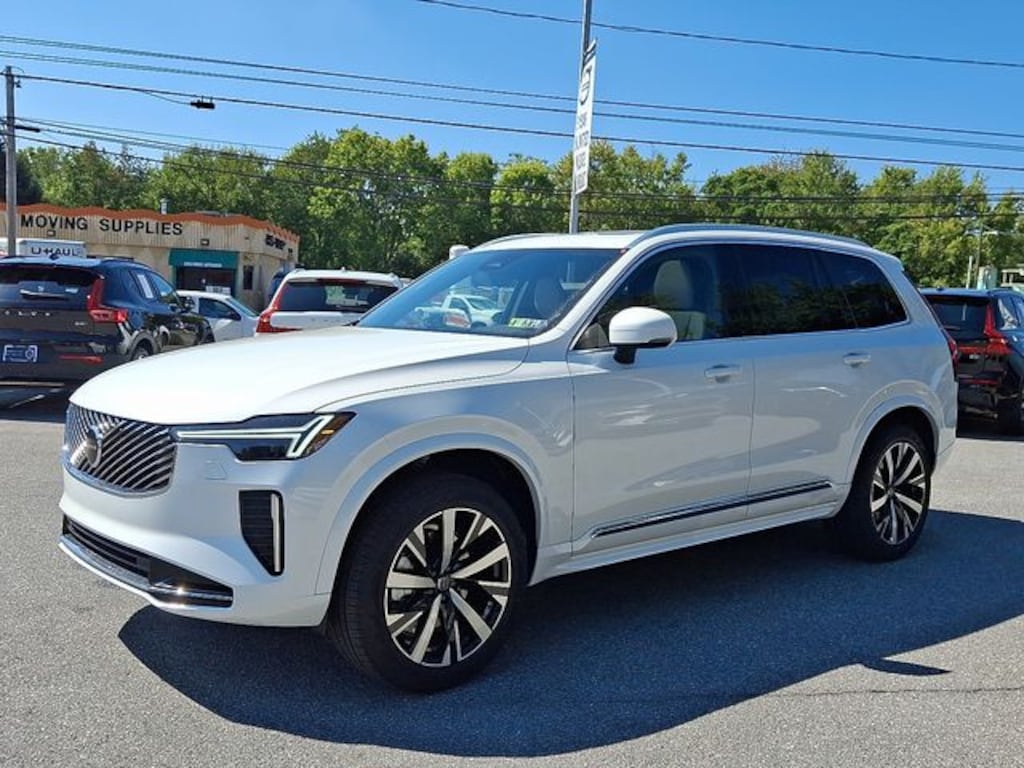 New 2026 Volvo XC90 B5 Core SUV