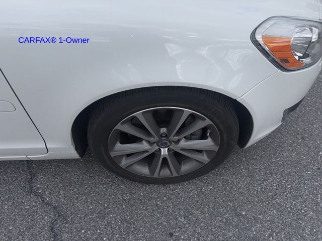 Used 2013 Volvo C70 T5 Premier Plus with VIN YV1672MC2DJ141846 for sale in East Petersburg, PA