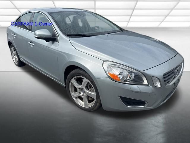 2013 Volvo S60's photo
