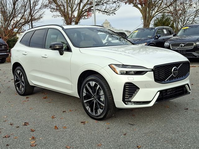 2026 Volvo XC60 Plus's photo