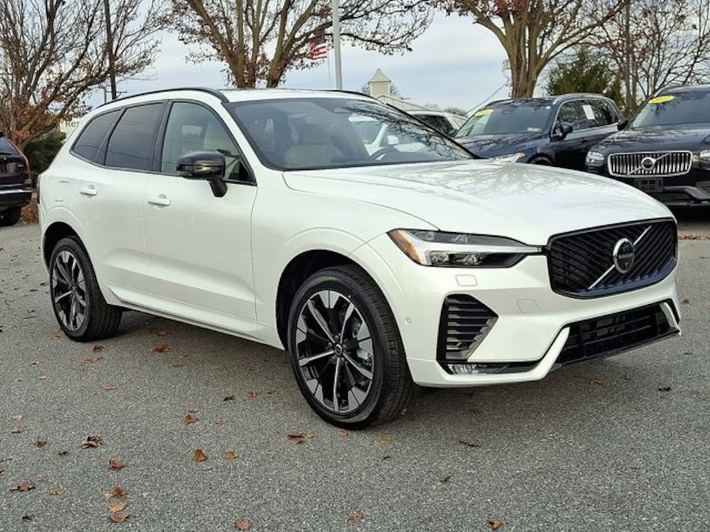 New 2026 Volvo XC60 B5 Plus SUV