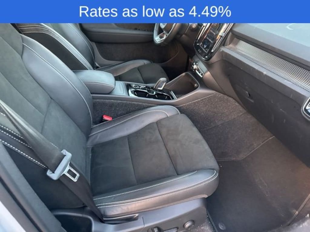 Certified 2022 Volvo XC40 R-Design SUV