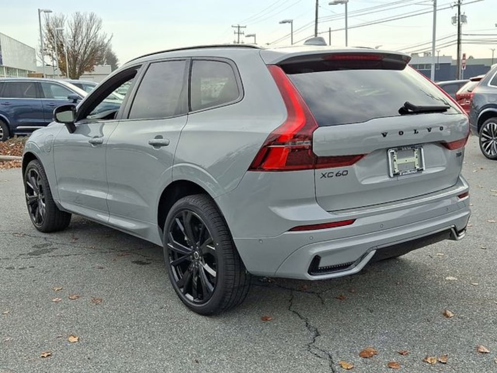 New 2026 Volvo XC60 plug-in hybrid T8 Ultra Black Edition SUV