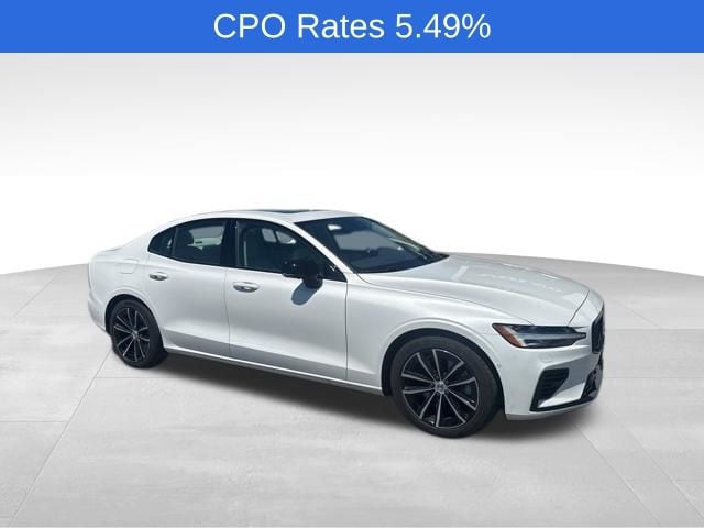 2025 Volvo S60 T8 Recharge Plus Dark AWD's photo