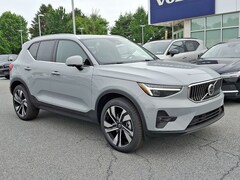 2025 Volvo XC40 B5 Ultra Bright Theme AWD SUV