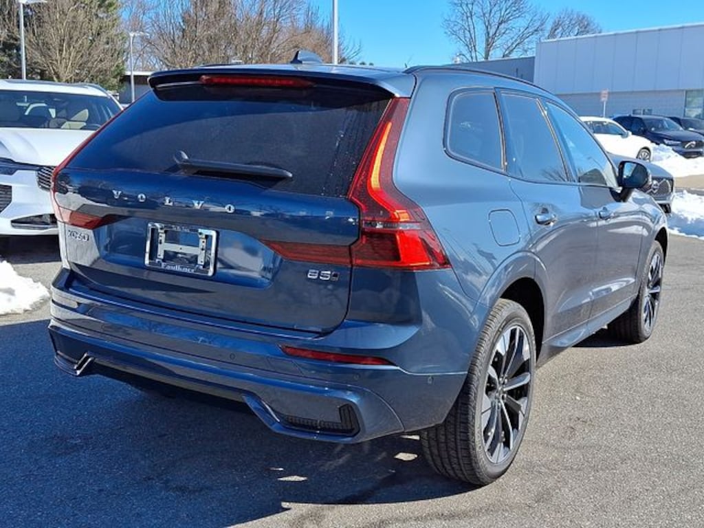 New 2026 Volvo XC60 B5 Plus SUV