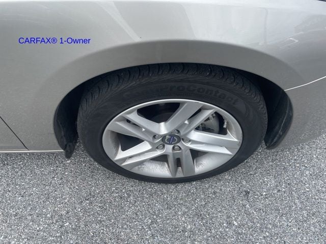 Used 2015 Volvo V60 Premier with VIN YV126MEB1F1190008 for sale in East Petersburg, PA