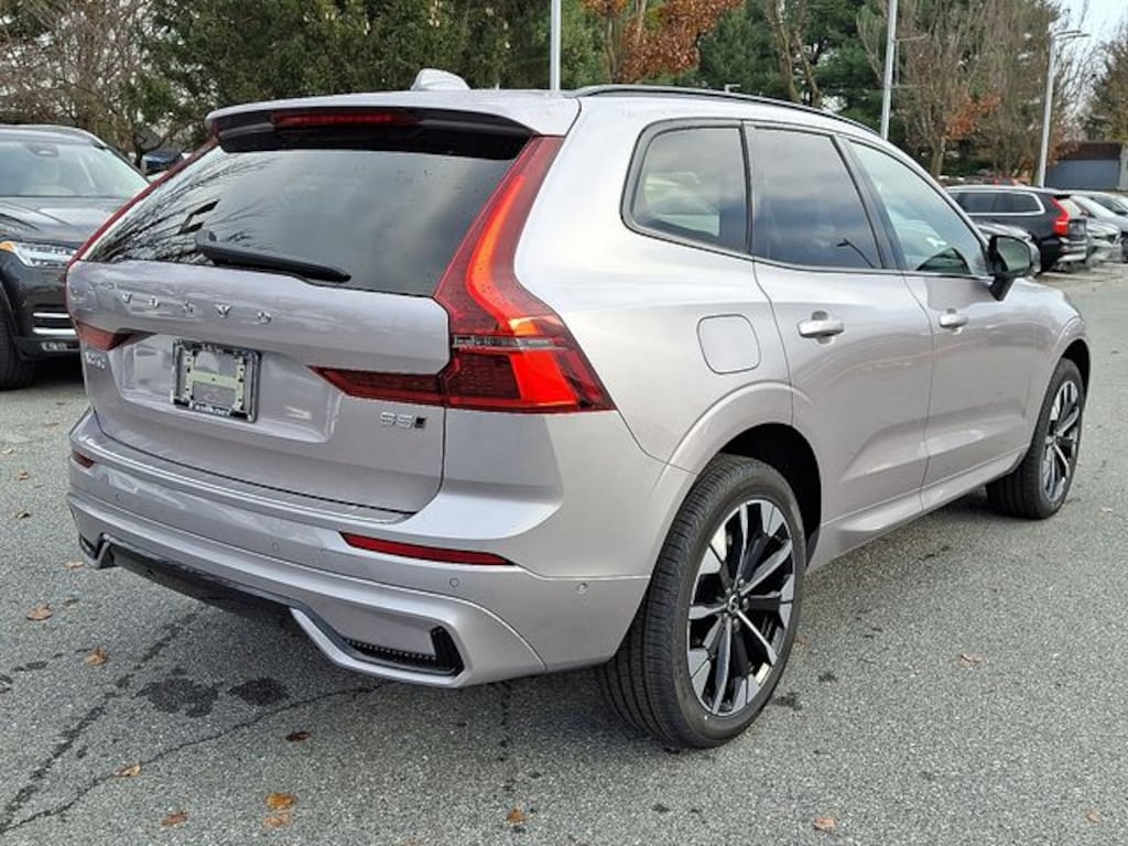 New 2026 Volvo XC60 B5 Plus SUV