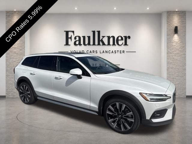 2025 Volvo V60 Cross Country Wagon 