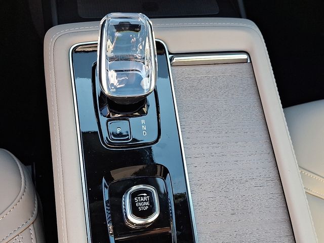 2026 Volvo XC90 Plus - Photo 11
