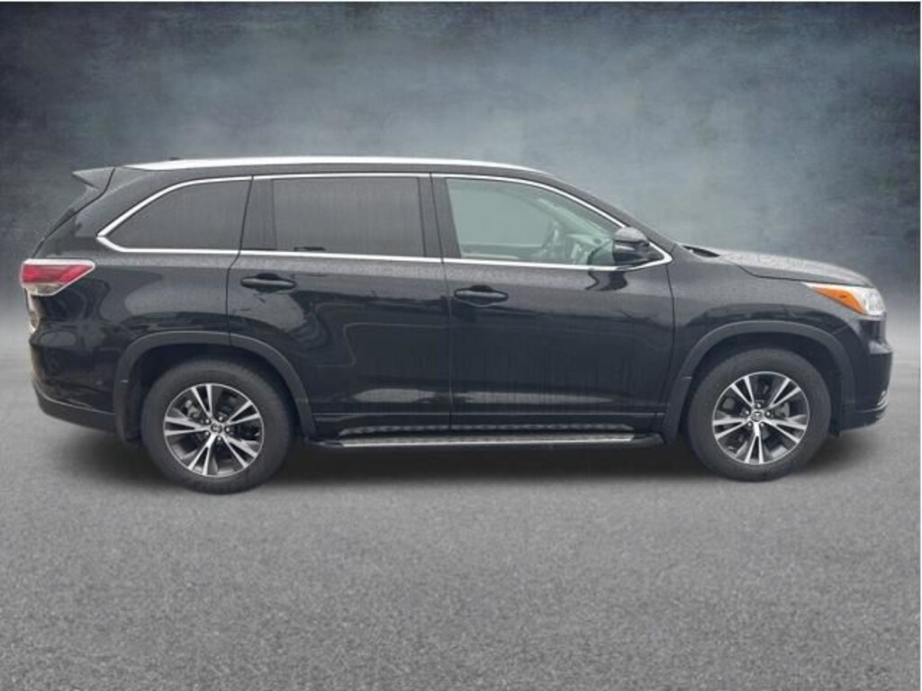 Used 2016 Toyota Highlander XLE V6 SUV